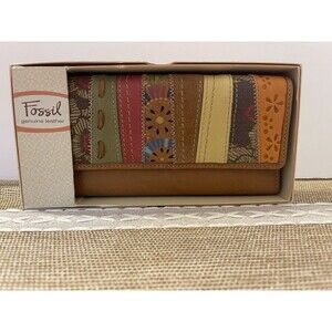 New In Box Fossil Leather Vintage Wallet & Check Book